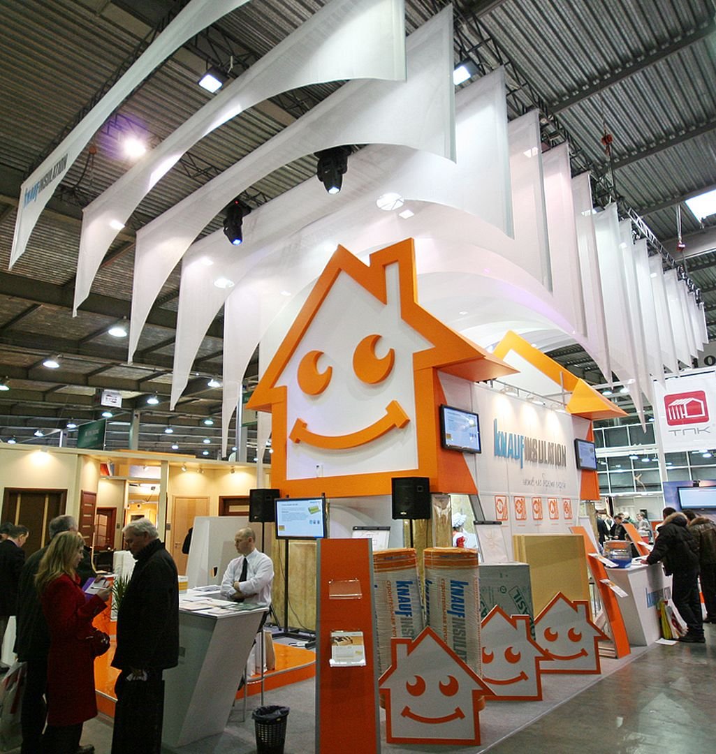 custom small double-decker stand of the Knauf